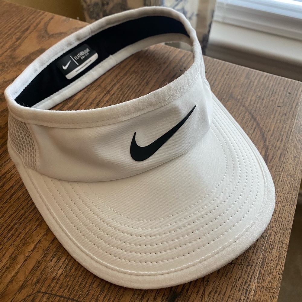 Women’s Nike White Visor